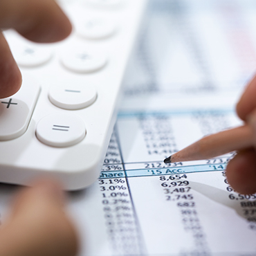 hero image financial accounting vs managerial accounting 370x370